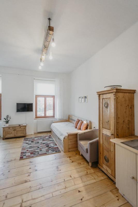 Apartman 3, Suvorovova 158 Cesky Brod Ngoại thất bức ảnh