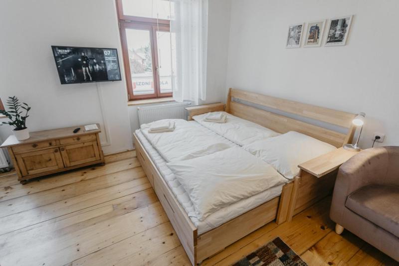 Apartman 3, Suvorovova 158 Cesky Brod Ngoại thất bức ảnh
