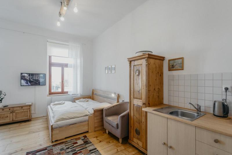 Apartman 3, Suvorovova 158 Cesky Brod Ngoại thất bức ảnh
